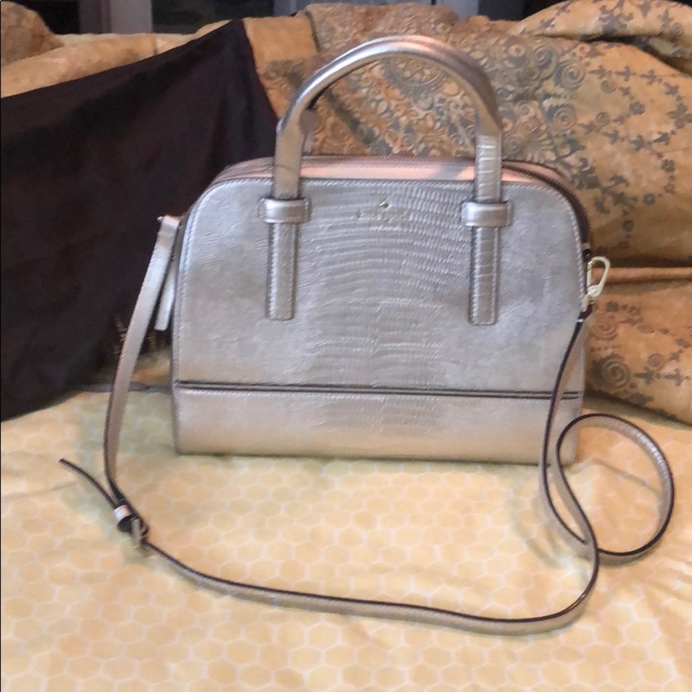 Kate spade satchel with detachable strap
